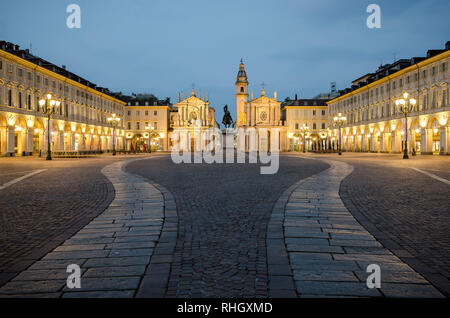 Turin Piazza San Carlo in der Dämmerung Stockfoto