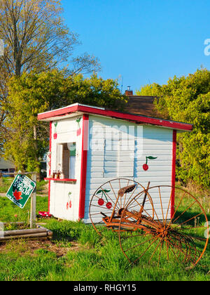 Am Straßenrand Cherry & Ahornsirup stehen, Old Mission Peninsula, Old Mission, Michigan, USA Stockfoto