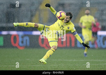 Empoli, Italien. 2. Feb 2019. Perparim Hetemaj von Chievo Verona während der Serie ein Match zwischen Empoli und Chievo Verona im Stadio Carlo Castellani, Empoli, Italien am 2. Februar 2019. Foto von Luca Pagliaricci. Nur die redaktionelle Nutzung, eine Lizenz für die gewerbliche Nutzung erforderlich. Keine Verwendung in Wetten, Spiele oder einer einzelnen Verein/Liga/player Publikationen. Credit: UK Sport Pics Ltd/Alamy leben Nachrichten Stockfoto