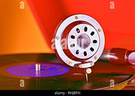 Alte Plattenspieler Grammophon Nadel auf. Nahaufnahme. Stockfoto