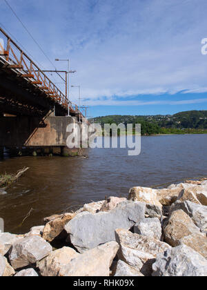 Rail Brücke über den Hutt River in Lower Hutt Stockfoto