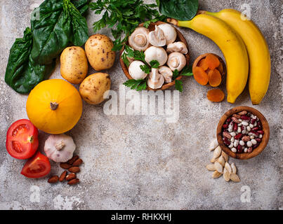 Produkte Kalium enthalten. Gesunde Ernährung Konzept Stockfoto