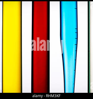 Polaroid Wirkung, Reagenzgläser voller farbige Flüssigkeit Stockfoto