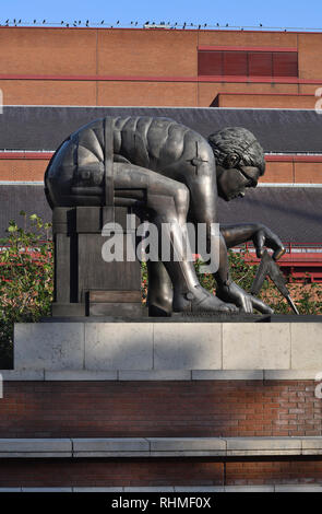 Newton nach Blake; Bronze; Eduardo Paolozzi; British Library; Euston Road, London Stockfoto