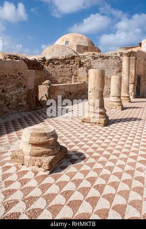 Libyen - 10/30/2006: Die alten Ruinen der Villa Sileen (Silin), der Heimat der römischen Patrizier, mit seinen herrlichen Mosaiken. Stockfoto