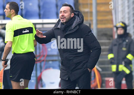 Foto LaPresse - Tano Pecoraro 03 02 2019 Genua - (Italia) Sport CalcioGenoa vs SassuoloCampionato di Calcio Serie A TIM" 2018/2019 - Stadio Luigi Ferraris "nella Foto: de zerbi robertoPhoto LaPresse - Tano Pecoraro 03 Februar 2019 Stadt Genova - (Italien) Sport SoccerGenoa vs SassuoloItalian Fußball-Liga einen TIM 2018/2019 - "Luigi Ferraris "Stadiumin der Pic: de zerbi Roberto Stockfoto