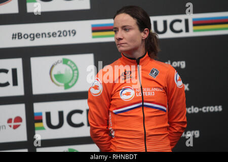 02-02-2019: WK WIELRENNEN: Veldrijden: Bogense: Lucinda Marke emotioneel na het Halen van de zilver Medaille Credit: Orange Bilder vof/Alamy leben Nachrichten Stockfoto