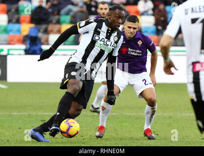 Udine, Italien. 03 Feb, 2019. Foto LaPresse/Andrea Bressanutti 03.02.2019 Udine (Italia) Sport Calcio Udinese vs Fiorentina - Campionato di calcio Serie A 22^ Giornata - Stadio" Dacia Arena" Nella Foto: okaka Foto LaPresse/Andrea Bressanutti 03 Februar, 2019 Udine (Italien) Sport Fussball Udinese vs Fiorentina - Italienische Fußball-Liga einen 22^Tag - "Dacia Arena" Stadion der Pic: okaka Credit: LaPresse/Alamy leben Nachrichten Stockfoto