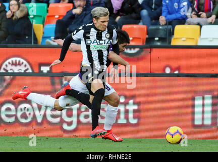 Udine, Italien. 03 Feb, 2019. Foto LaPresse/Andrea Bressanutti 03.02.2019 Udine (Italia) Sport Calcio Udinese vs Fiorentina - Campionato di calcio Serie A 22^ Giornata - Stadio" Dacia Arena" Nella Foto: Larsen Foto LaPresse/Andrea Bressanutti 03 Februar, 2019 Udine (Italien) Sport Fussball Udinese vs Fiorentina - Italienische Fußball-Liga einen 22^Tag - "Dacia Arena" Stadion der Pic: Larsen Credit: LaPresse/Alamy leben Nachrichten Stockfoto