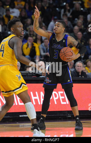 Wichita, Kansas, USA. 02 Feb, 2019. Tulsa goldenen Hurrikan guard Elia Joiner (3) leitet die Handlung während der NCAA Basketball Spiel zwischen den Tulsa Golden Hurrikane und die Wichita State Shockers an Charles Koch Arena in Wichita, Kansas. Kendall Shaw/CSM/Alamy leben Nachrichten Stockfoto