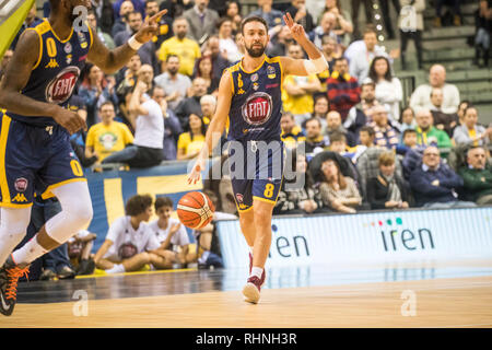 Turin, Italien. 03 Feb, 2019. Foto LaPresse - Mauro ujetto 3 2 2019 Turin (Italia) Sport Fiat Torino-Grissin BOn Reggio Emilia Nella Foto: Giuseppe Poeta (Fiat Torino Auxilium) Foto LaPresse - Mauro Ujetto 03-02-2018 Turin (Italien) Sport Warenkorb match Fiat Torino-Grissin BOn Reggio Emilia Credit: LaPresse/Alamy leben Nachrichten Stockfoto