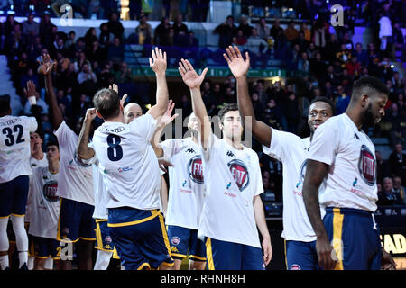 Turin, Italien. 03 Feb, 2019. Während der lega BASKET SERIE A 2018/19 basketball Match zwischen FIAT AUXILIUM TORINO vs GRISSIN BON REGGIO EMILIA bei PalaVela 3 Februar, 2019 in Turin, Italien. Quelle: FABIO UDINE/Alamy leben Nachrichten Stockfoto