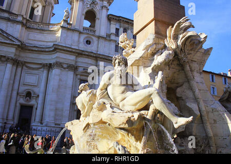 Rom, Italien, 28. Dezember 2018: Piazza Navona ist ein Stadtplatz in Rom, Italien. Stockfoto