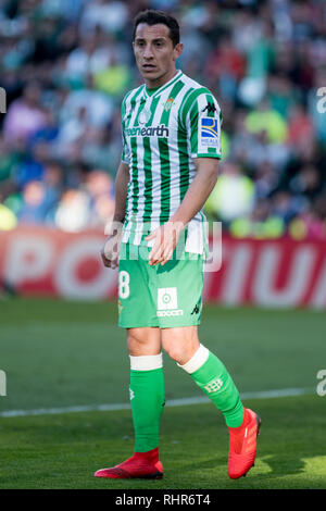 Sevilla, Spanien. 03 Feb, 2019. Guardado von Real Betis während des LaLiga Übereinstimmung zwischen Real Betis vs Atlético de Madrid im Estadio Benito Villamarin in Sevilla, Spanien. Credit: Javier Montaño/Pacific Press/Alamy leben Nachrichten Stockfoto