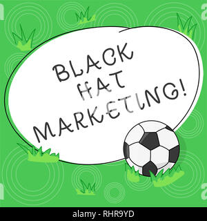 Schreiben Hinweis zu schwarzen Hut Marketing. Business foto Präsentation Suche Optimierung beinhaltet Design Website leicht Fußball auf dem Rasen zu finden. Stockfoto