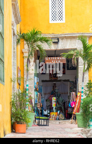 CARTAGENA, KOLUMBIEN - 24. Mai: Kleines Ladenlokal in Getsemani Nachbarschaft in Cartagena, Kolumbien am 24. Mai 2016 Stockfoto