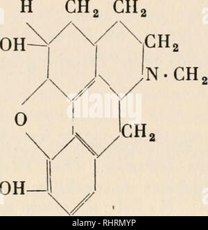 . Biochemie der Pflanzen. Pflanzenphysiologie; Botanische Chemie. 350 DreiundsechzigsteB Kapitel: Pyridin- und Chinolinbasen im Pflanzenreiche. sterben gegen dieses Schema erhobenen Einwände zurückweisen lassen. Danach wäre Morphin. OH-CHoO Morphin. Bitte beachten Sie, dass diese Bilder sind von der gescannten Seite Bilder, die digital für die Lesbarkeit verbessert haben mögen - Färbung und Aussehen dieser Abbildungen können nicht perfekt dem Original ähneln. extrahiert. Czapek, Friedrich, 1868-1921. Jena: G. Fischer Stockfoto