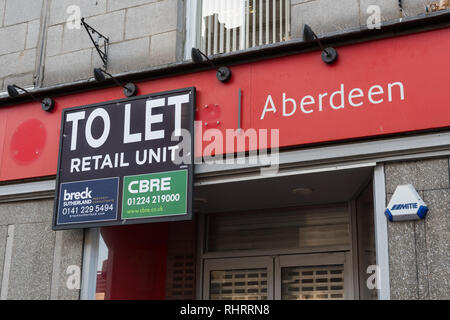 Unterschreiben zu lassen, auf leeren kommerziellen Handelsimmobilien im Stadtzentrum von Aberdeen, Schottland, Großbritannien Stockfoto