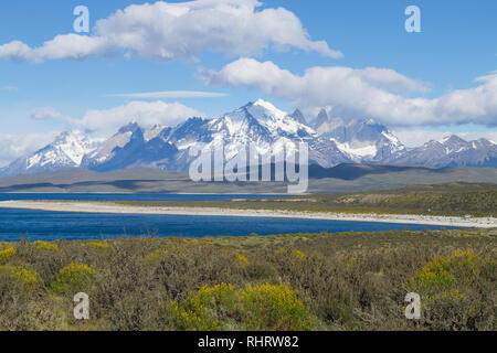 Sarmiento Seeblick, Torres del Paine Nationalpark, Chile. Chilenischen Patagonien Landschaft Stockfoto