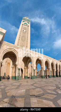 Die Hassan-II.-Moschee in der Nacht. Die größte Moschee in Marokko und eines der Schönsten. Die 13 größten der Welt. Casablanca, Marokko Stockfoto