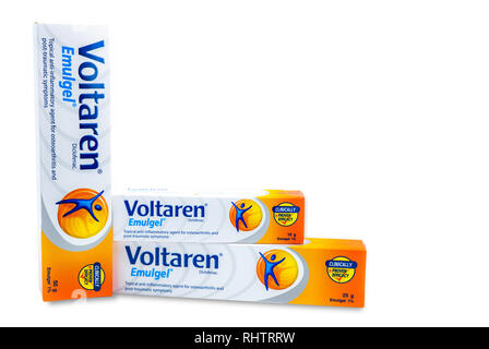 CHONBURI, Thailand - August 9, 2018: Voltaren Emulgel. 1% diclofenac Gel zur äußerlichen Entzündungshemmende, Osteoarthritis, Posttraumatische Symptome. Produk Stockfoto