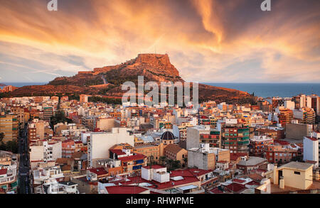 Alicante - Spanien bei Sonnenuntergang Stockfoto