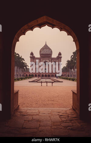 Safdarjung Grab ist ein Sandstein und Marmor Mausoleum in Delhi, Indien. Es wurde 1754 in den späten Mughal Empire Stil für Nawab Safdarjung gebaut. Saf Stockfoto