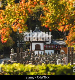 Tempel von adashino Nenbutsu-ji in Kyoto. Stockfoto