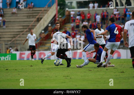 Curitiba, Brasilien. 03 Feb, 2019. Abfahrt zwischen CA Paranaense und Parana Clube im Stadion Durival Britto in Curitiba PR statt. Credit: Ezequiel J. Prestes/FotoArena/Alamy leben Nachrichten Stockfoto