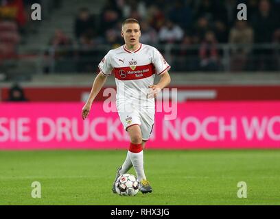 Stuttgart, Deutschland. 03 Feb, 2019. firo: 03.02.2019, Fußball, 1.Bundesliga, Saison 2018/2019 VfB Stuttgart - SC Freiburg 2:2 Santiago geht Ascacibar, Stuttgart, Single Action | Verwendung der weltweiten Kredit: dpa/Alamy leben Nachrichten Stockfoto