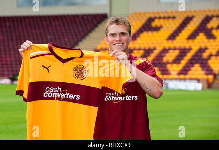 Neue motherwell FC Unterzeichnung, Nicky Gesetz wird Fir Park vorgestellt. Lenny Warren/Warren Medien07860 830050 229700 01355 Lenny@warrenmedia.co.uk www.Warr Stockfoto