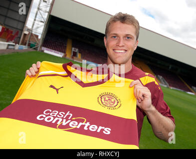 Neue motherwell FC Unterzeichnung, Nicky Gesetz wird Fir Park vorgestellt. Lenny Warren/Warren Medien07860 830050 229700 01355 Lenny@warrenmedia.co.uk www.Warr Stockfoto