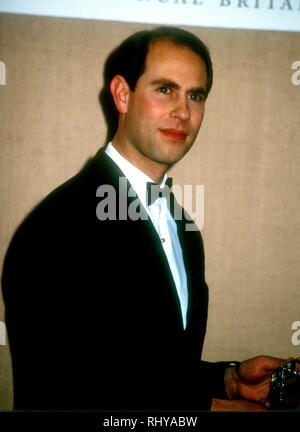 BEVERLY HILLS, Ca - Dezember 10: Prince Edward, Earl of Wessex besucht die BAFTA/LA des vierten jährlichen Brittania Award Gruß an Martin Scorsese am 10. Dezember 1993 Im Beverly Hilton Hotel in Beverly Hills, Kalifornien. Foto von Barry King/Alamy Stock Foto Stockfoto