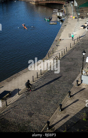 Exeter Quay, Exeter Quay, auch als Exeter Kai genannt, ist ein Teil der Stadt Exeter neben dem River Exe und die Exeter Ship Canal. Stockfoto
