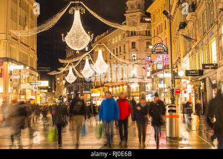 Graben an Weihnachten, Wien, Stephansplatz verbindet mit den Luxushotels Kohlmarkt, Graben ist eine der großartigsten Verkehrsadern in Wien, Österreich Stockfoto