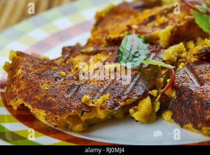 Paneer und Spinat beißt, gesunde Snacks mit Paneer Stockfoto