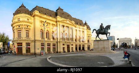 Bukarest, Rumänien - Panorama denkmal König Carol I. in der Nähe der zentralen Universitätsbibliothek. Calea Victoriei. Stockfoto
