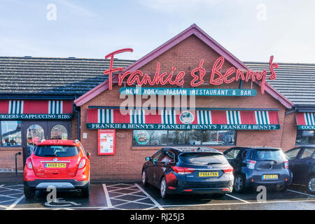 Ein Zweig von Frankie & Benny's New York italienisches Restaurant & Bar in King's Lynn. Stockfoto
