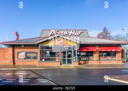 Eine Filiale von Pizza Hut pizza Restaurants in King's Lynn. Stockfoto