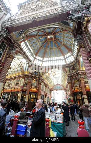 Leadenhall Market, die im Jahre 1881 durch Sir Horace Jones in City of London, London, England, Vereinigtes Königreich. 24. Oktober 2008 © wojciech Strozyk/Alam Stockfoto