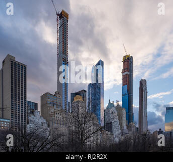 New York City - USA - Jan 9 2019: Stadtbild von Wohnung und Büro gebäude Blick vom Central Park in New York City Stockfoto