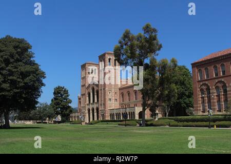 Los Angeles, Kalifornien, USA. 27. Juli, 2017. Royce Hall auf dem Campus der Universität von Kalifornien, Los Angeles (UCLA). Stockfoto
