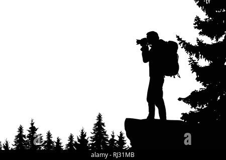 Realistische Darstellung der Silhouette eines Mannes mit Kamera und Rucksack. Es steht auf der Bucht in die Berge und schaut in das Tal des Waldes. Stock Vektor