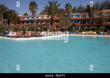 Swimmingpool des Hotel Barlovento Club Hotel, Playa Sotavento, Costa Calma, Fuerteventura, Kanarische Inseln, Spanien, Europa Stockfoto