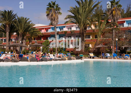 Swimmingpool des Hotel Barlovento Club Hotel, Playa Sotavento, Costa Calma, Fuerteventura, Kanarische Inseln, Spanien, Europa Stockfoto