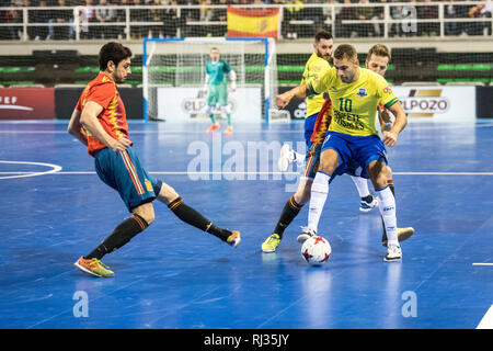 Indoor footsal Übereinstimmung der nationalen Teams aus Spanien und Brasilien am Multiusos Pavillon von Caceres Stockfoto