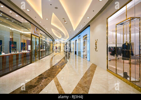 Hongkong - Januar 27, 2016: Innerhalb der Elemente Shopping Mall. Elemente ist ein großes Einkaufszentrum am 1 Austin Road, Tsim Sha Tsui, Kowloo Stockfoto