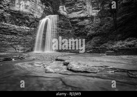 Eagle Cliff fällt in Havanna Glen Park in die Finger Lakes Region, New York State. Stockfoto