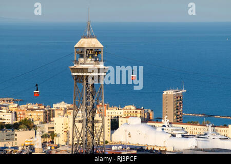 Turm Sant Jaume, Seilbahn des Hafens von Barcelona, Katalonien, Spanien Stockfoto