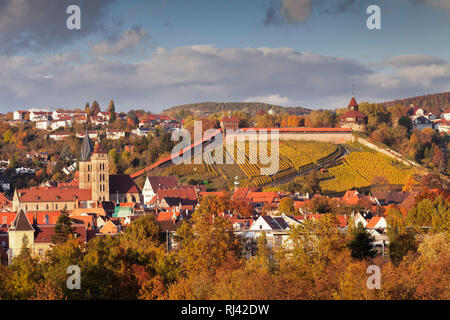 Altstadt mit Stadtkirche St. Dionys und Burg, Esslingen am Neckar, Baden-Württemberg, Deutschland Stockfoto